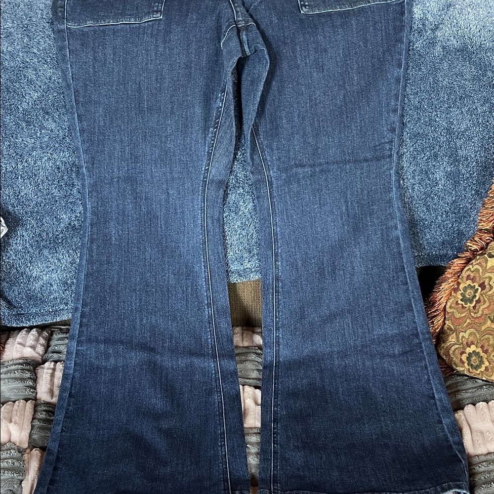 Judy Blue Dark Blue High-Rise Wide Flare Jeans with Patch Pockets NWT - Picture 5 of 7
